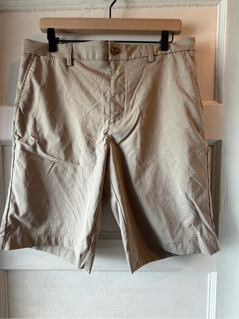 PGA Tour Beige Flat-Front Men's Shorts